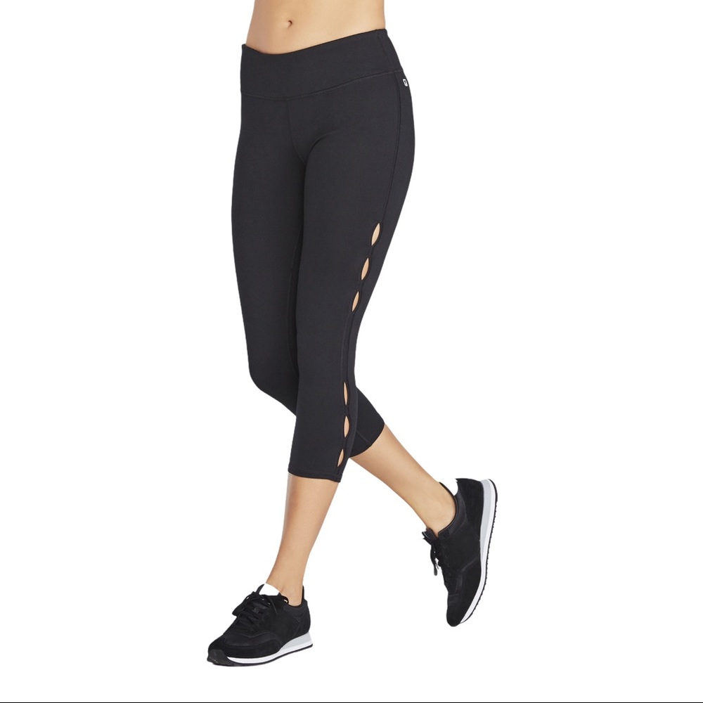 Fabletics Olive Capri II Black Leggings